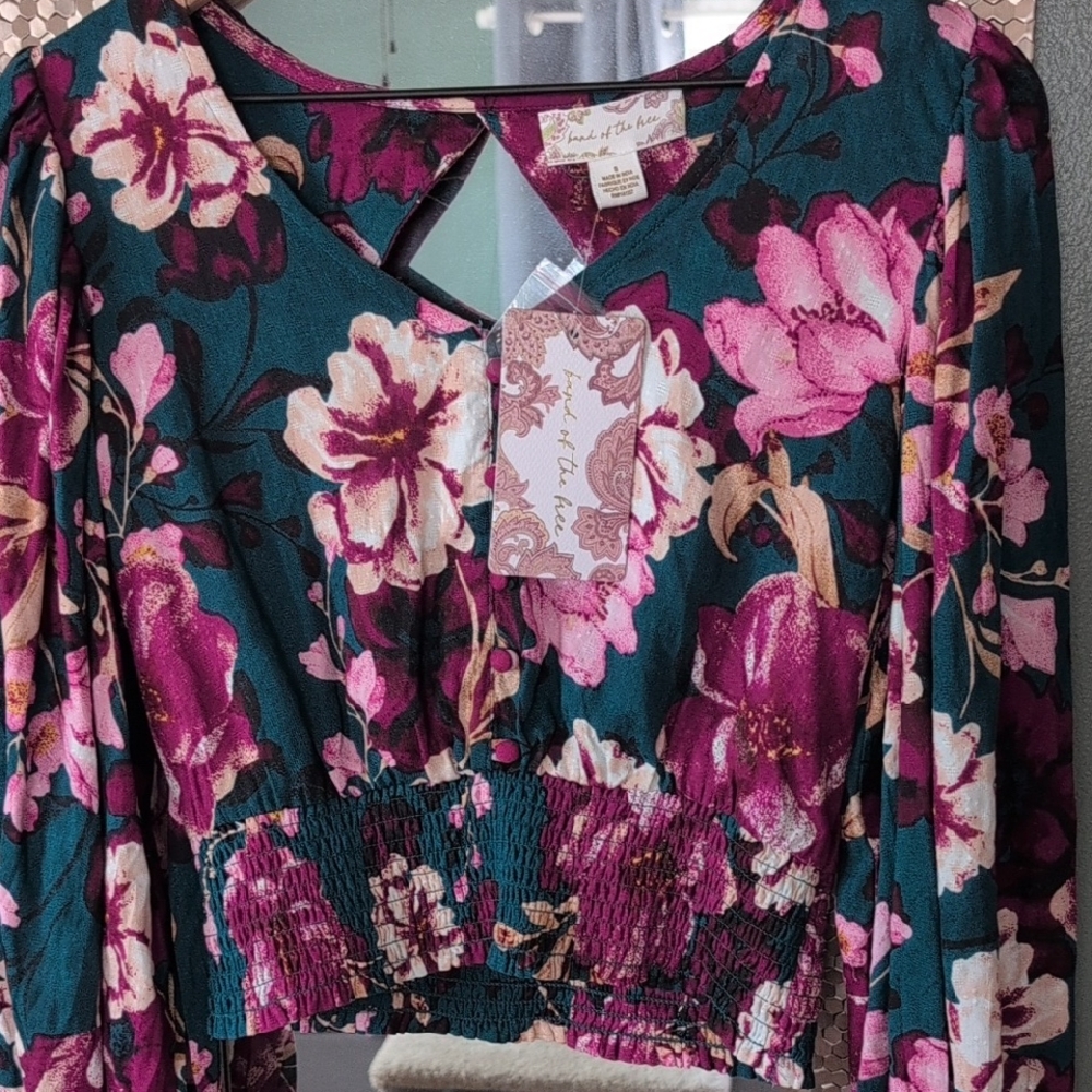 Band Of The Free Floral Balloon Sleeve Crop Top